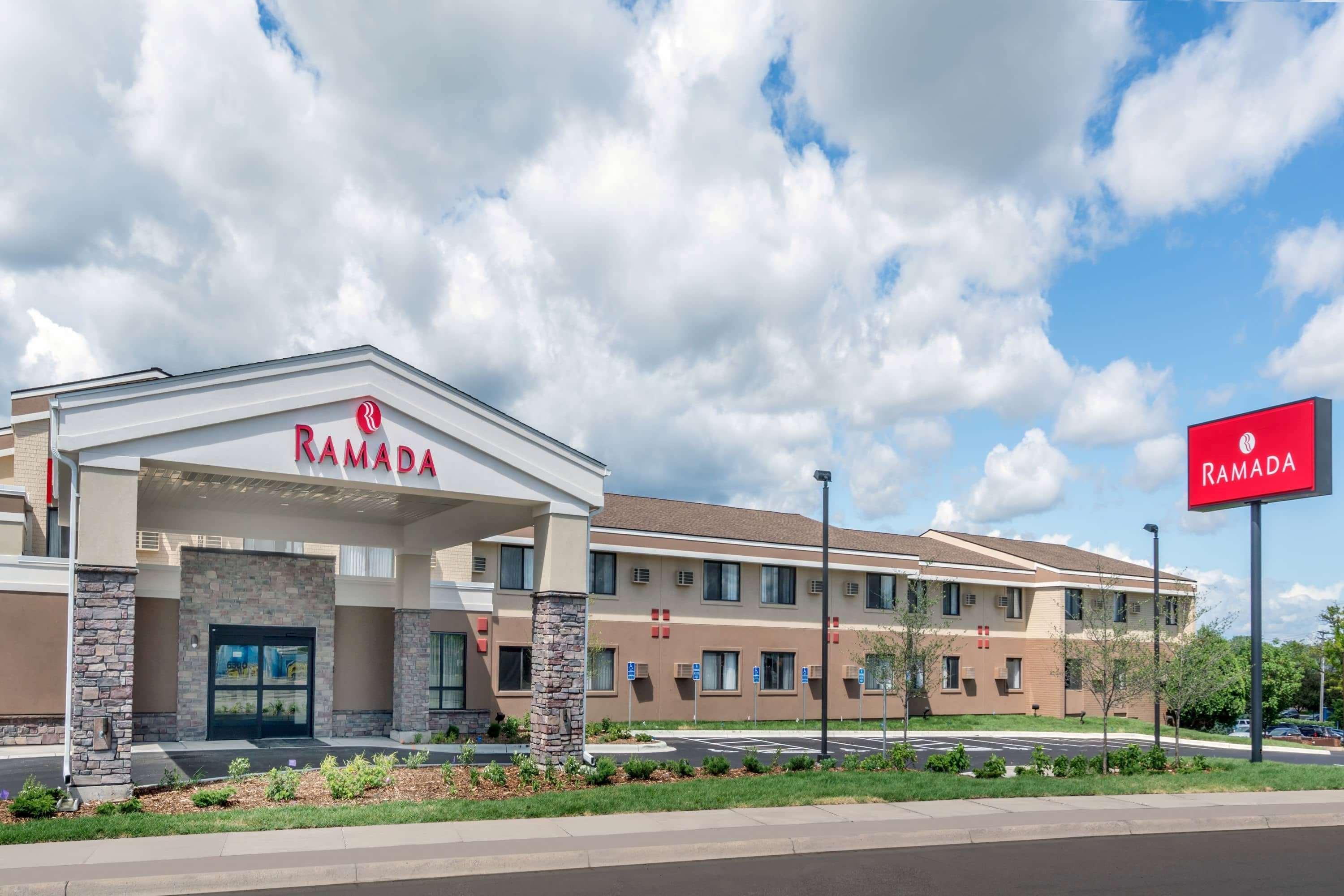 Ramada By Wyndham Minneapolis Golden Valley Exterior foto